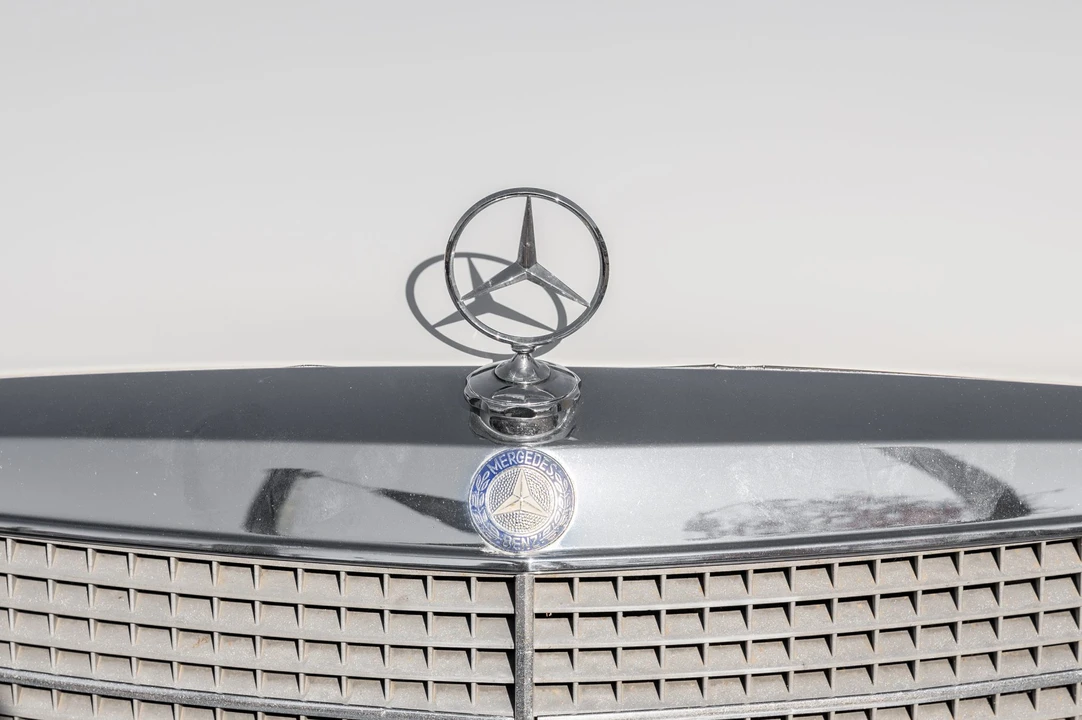 1974 Mercedes-Benz W114 & W115 - Image 10 of 31