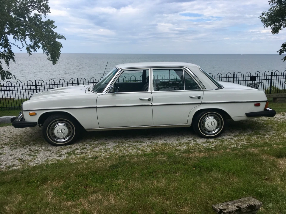1974 Mercedes-Benz W114 & W115 - Image 8 of 31