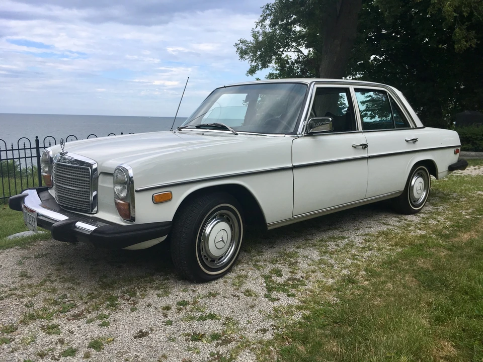 1974 Mercedes-Benz W114 & W115 - Image 9 of 31
