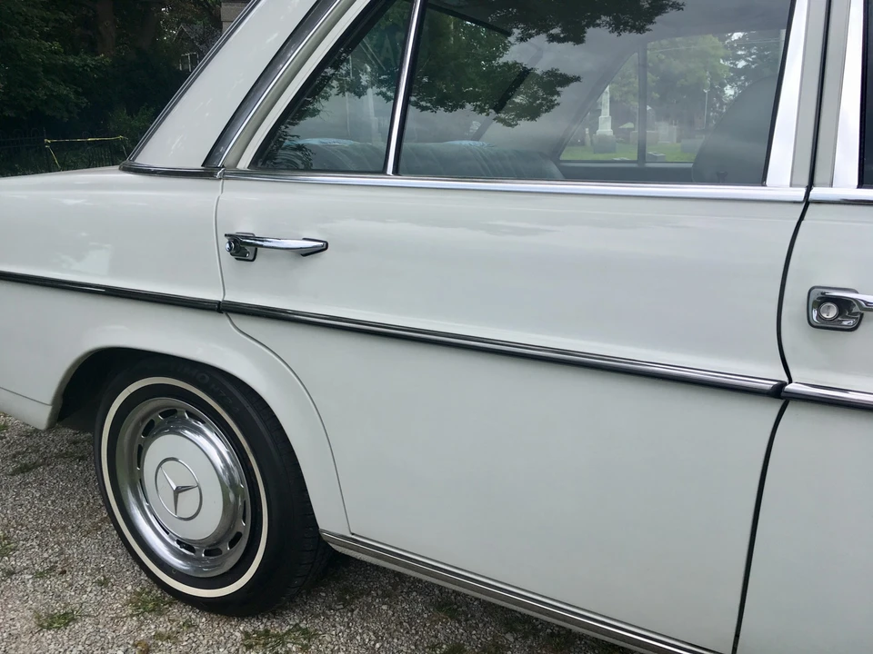 1974 Mercedes-Benz W114 & W115 - Image 16 of 31