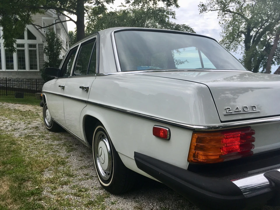 1974 Mercedes-Benz W114 & W115 - Image 7 of 31