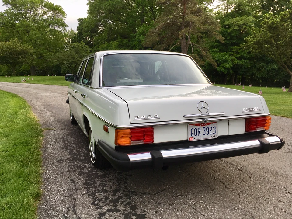 1974 Mercedes-Benz W114 & W115 - Image 6 of 31