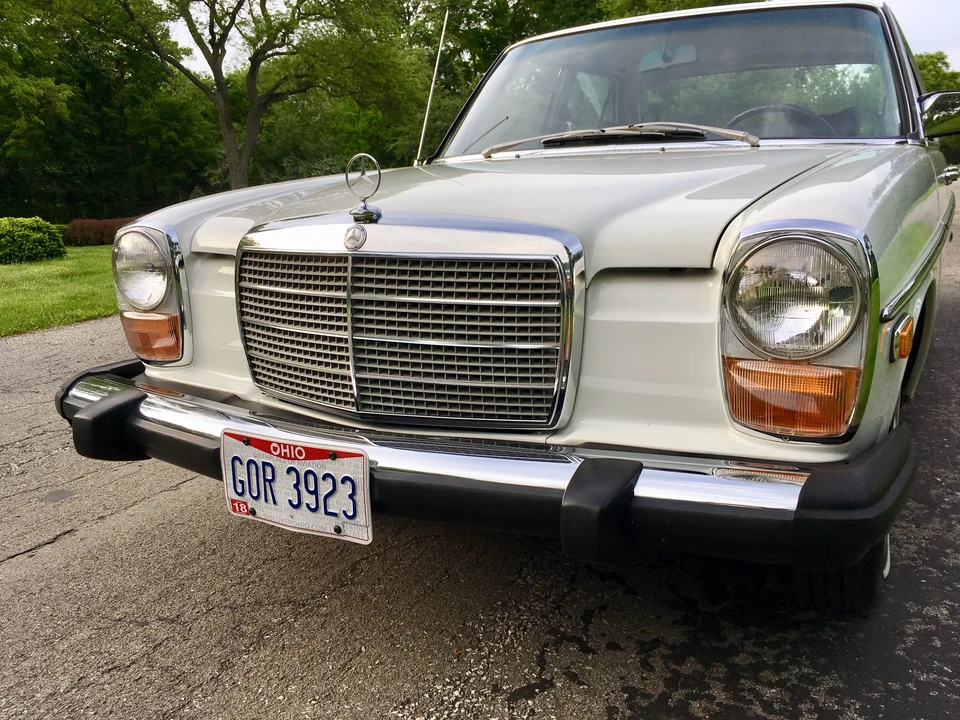 1974 Mercedes-Benz W114 & W115 - Image 11 of 31