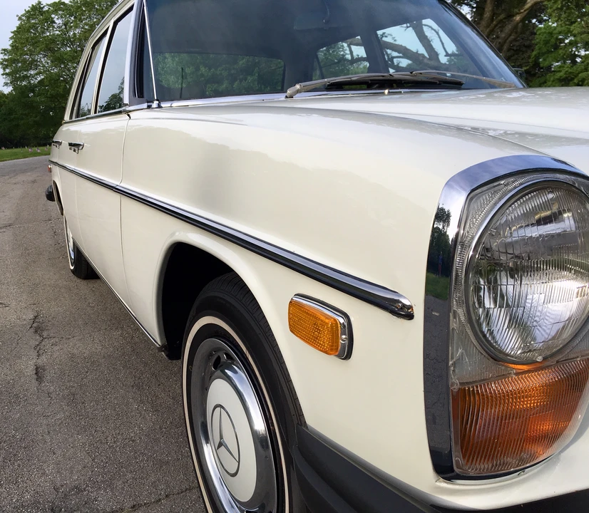 1974 Mercedes-Benz W114 & W115 - Image 13 of 31