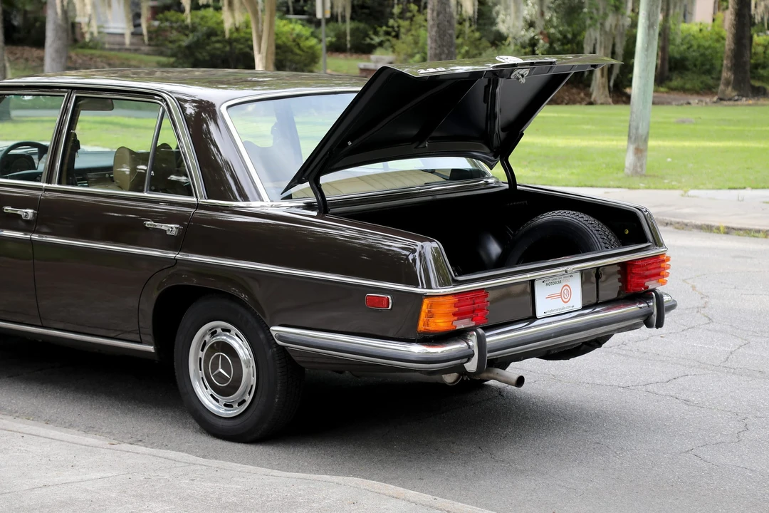 1974 Mercedes-Benz W114 & W115 - Image 24 of 31