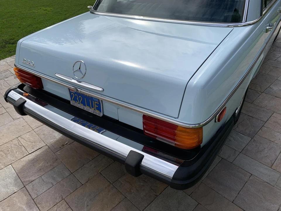 1974 Mercedes-Benz W114 & W115 - Image 30 of 31