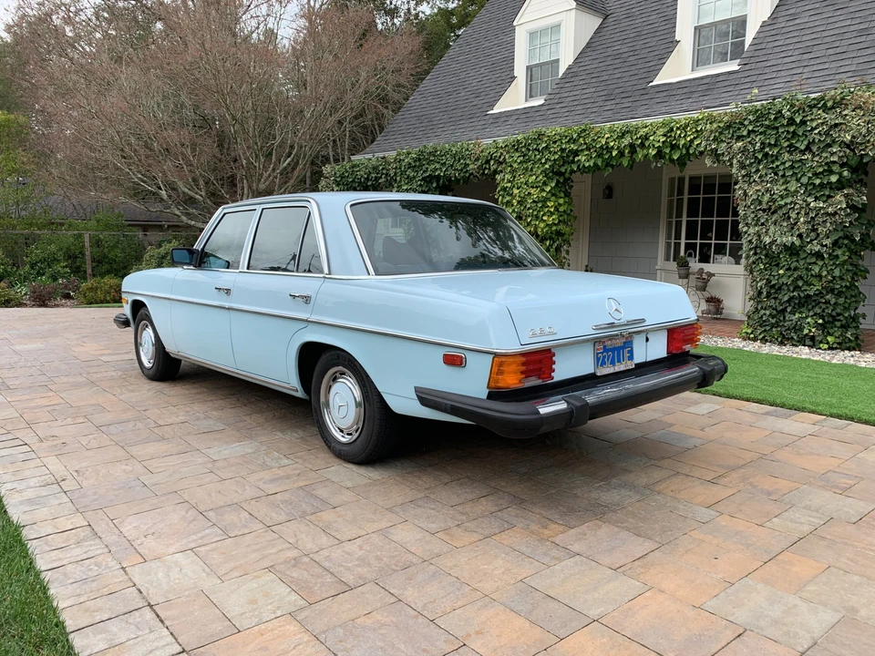 1974 Mercedes-Benz W114 & W115 - Image 10 of 31