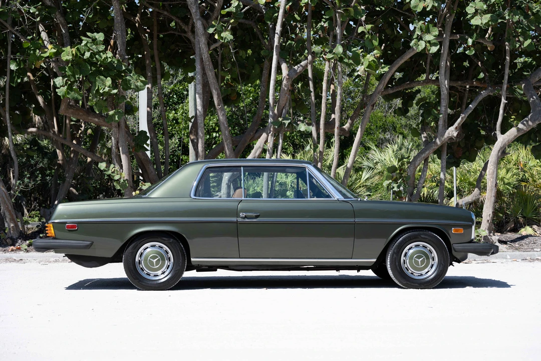 1974 Mercedes-Benz W114 & W115 - Image 2 of 31