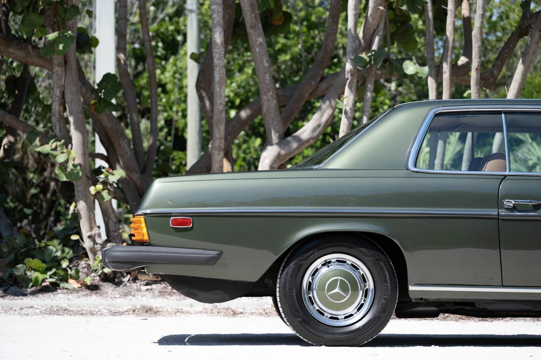 1974 Mercedes-Benz W114 & W115 - Image 8 of 31