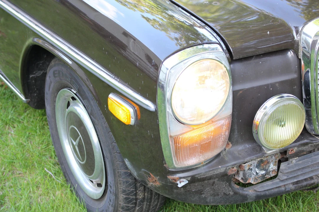 1974 Mercedes-Benz W114 & W115 - Image 13 of 31