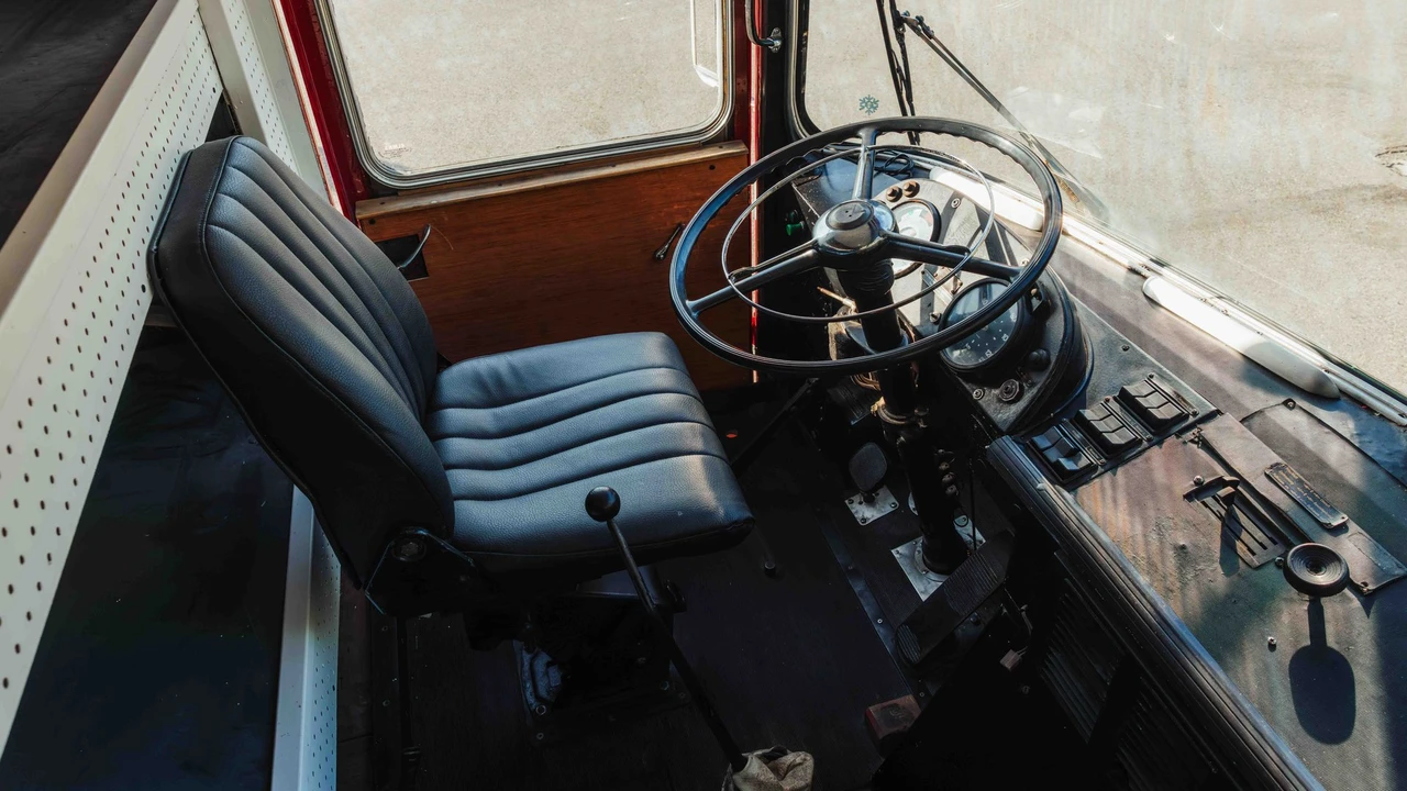 1974 Mercedes-Benz - Image 8 of 13