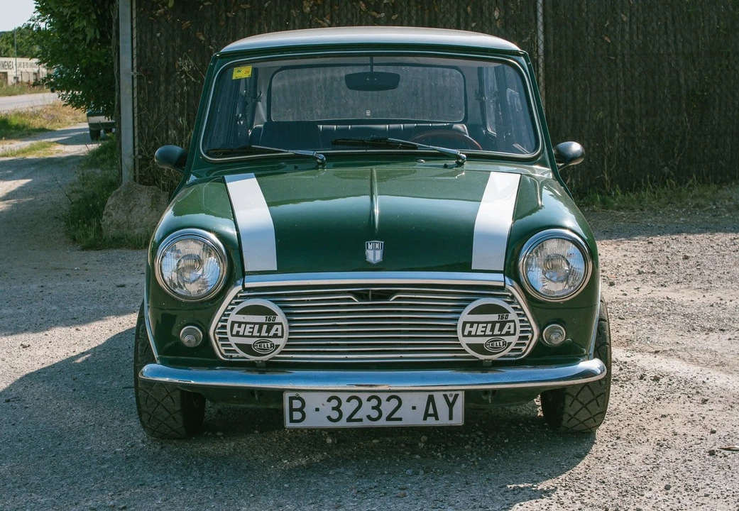 1974 Morris Minor - Image 2 of 31