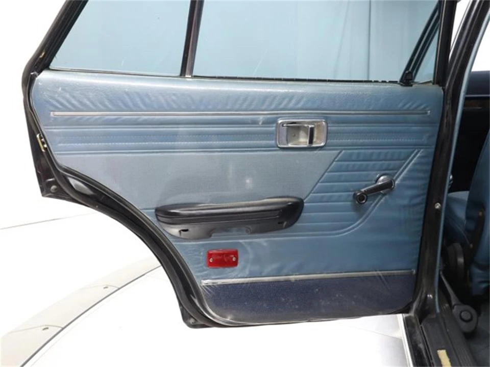1974 Nissan Cedric 3rd Gen - Image 19 of 31