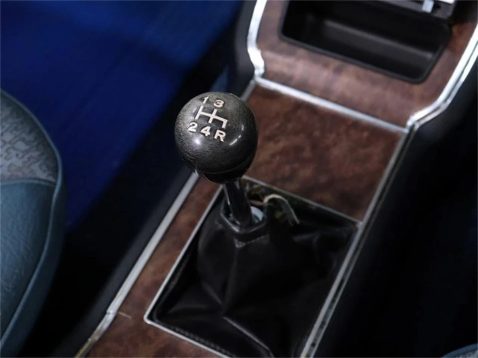 1974 Nissan Cedric 3rd Gen - Image 14 of 31