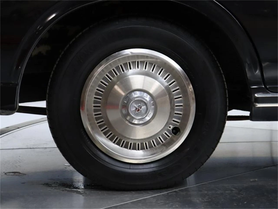 1974 Nissan Cedric 3rd Gen - Image 29 of 31