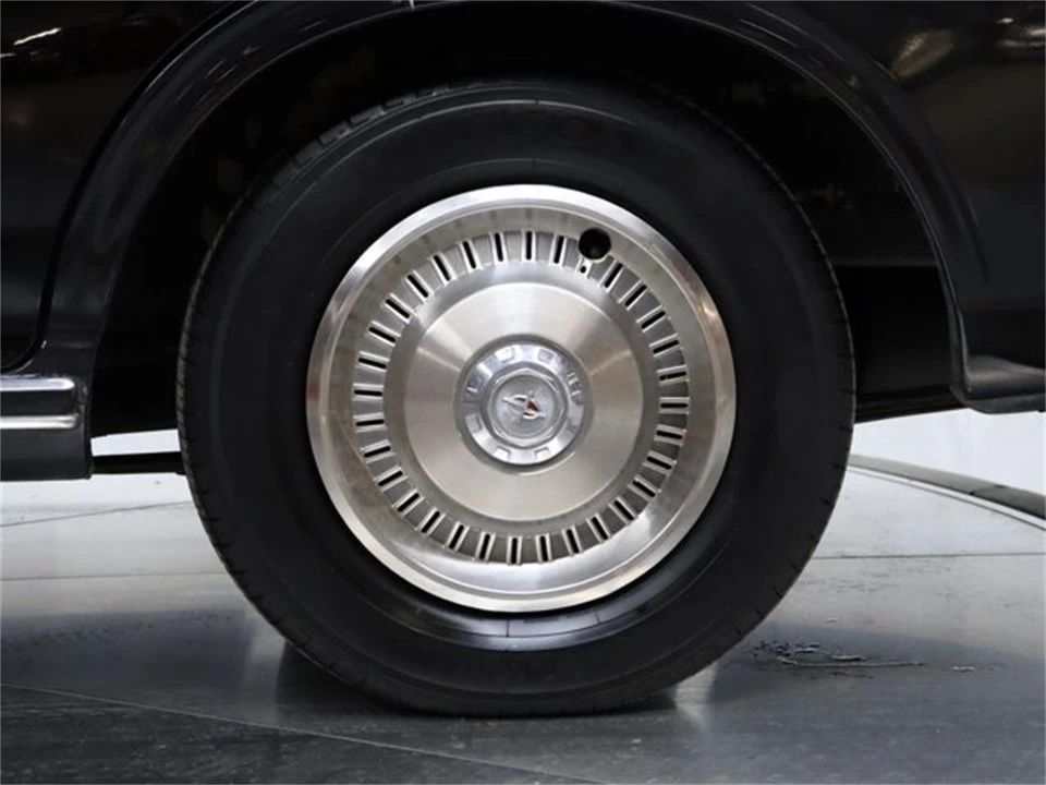 1974 Nissan Cedric 3rd Gen - Image 30 of 31