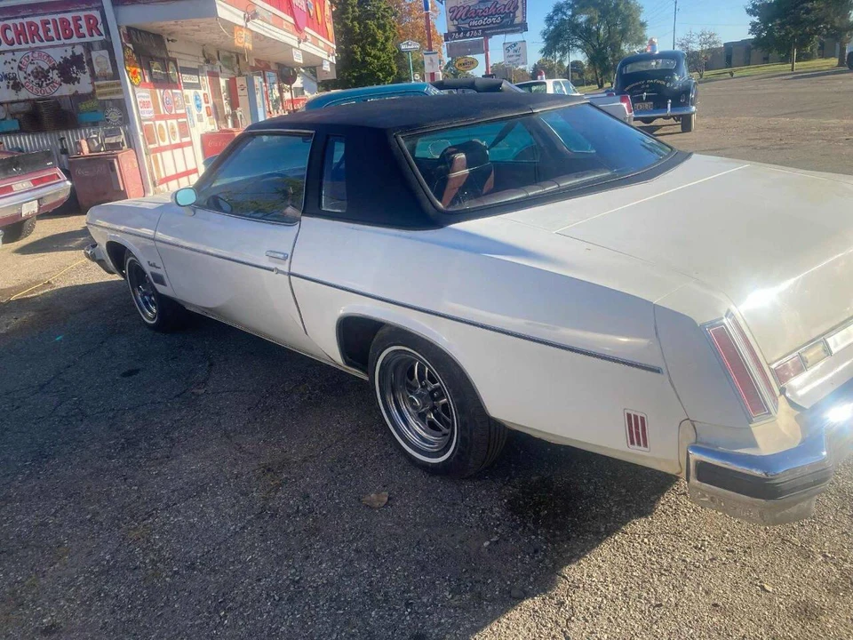 1974 Oldsmobile Cutlass Supreme - Image 8 of 11