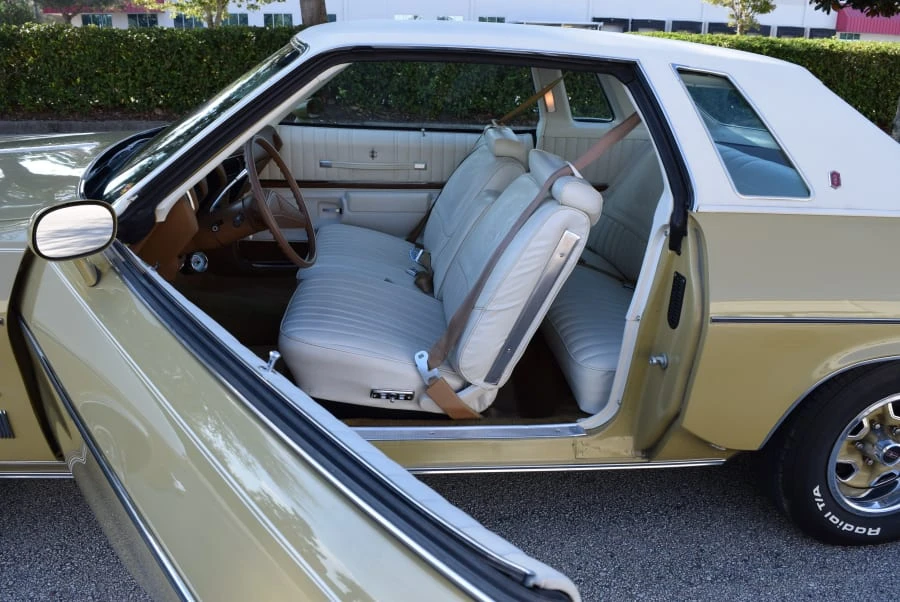 1974 Oldsmobile Cutlass Supreme - Image 3 of 10