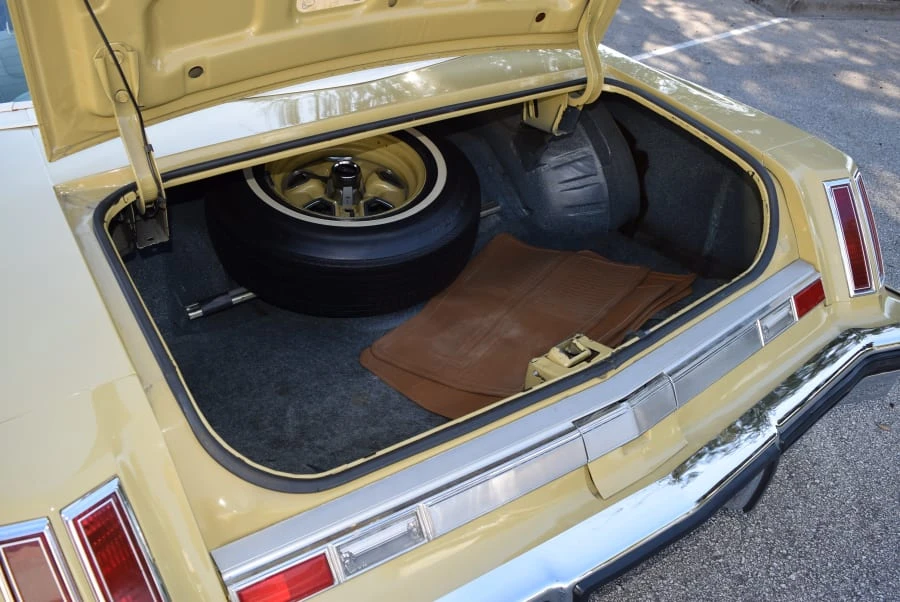 1974 Oldsmobile Cutlass Supreme - Image 5 of 10