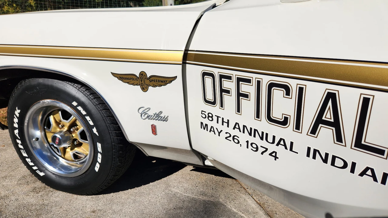 1974 Oldsmobile Hurst/Olds - Image 9 of 18