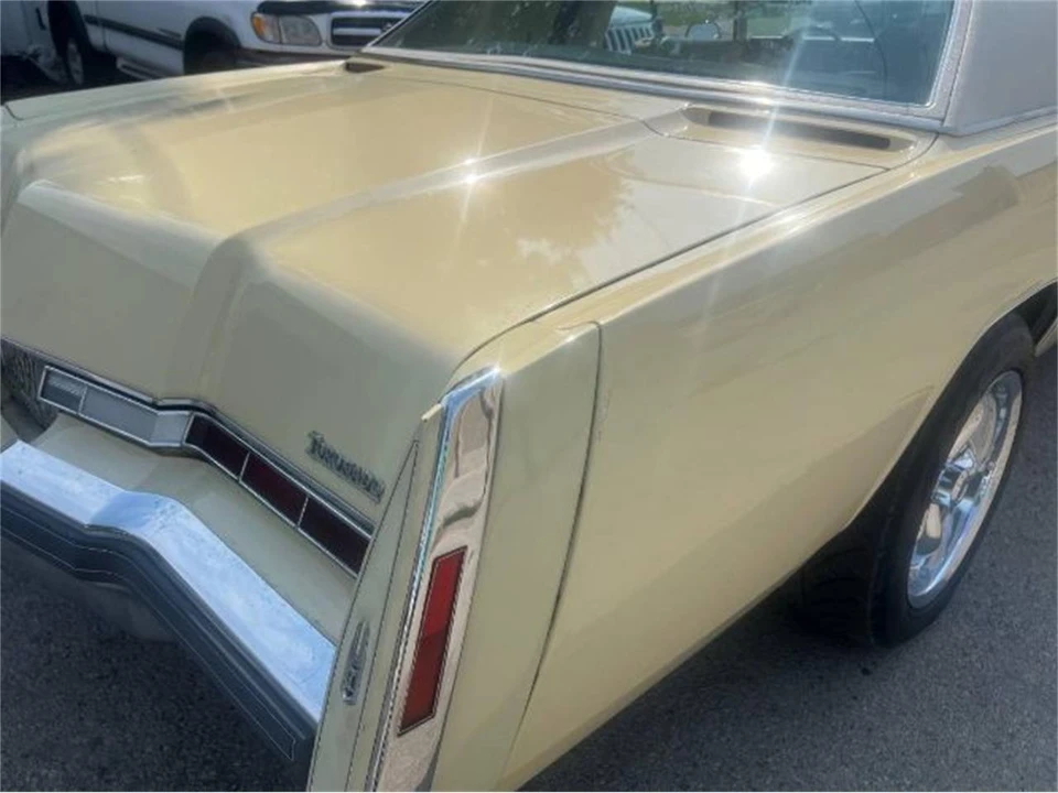 1974 Oldsmobile Toronado - Image 4 of 9