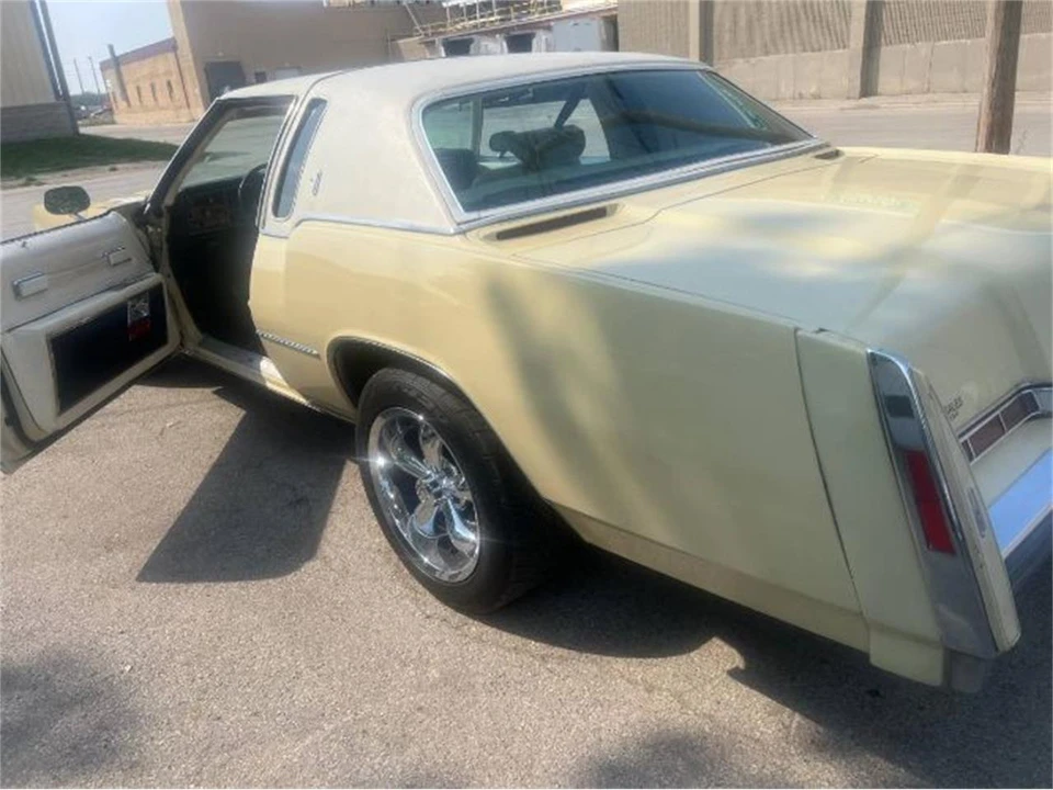 1974 Oldsmobile Toronado - Image 2 of 9