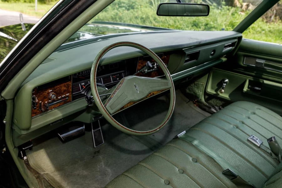 1974 Oldsmobile Toronado - Image 20 of 31