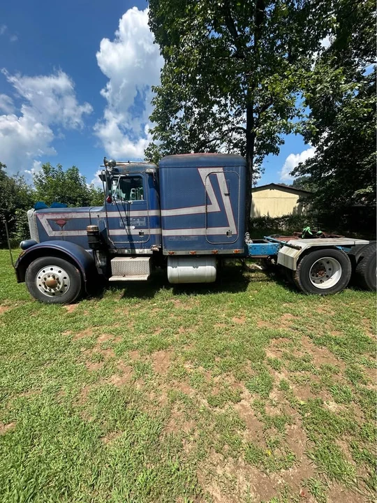 1974 Peterbilt - Image 3 of 7