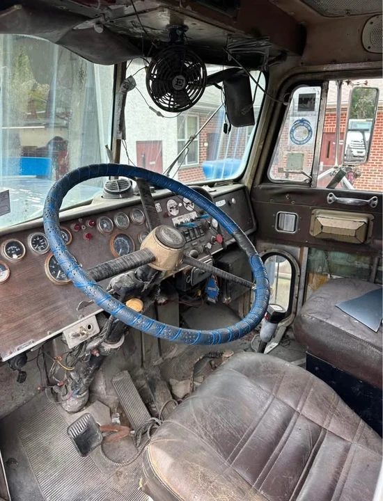 1974 Peterbilt - Image 5 of 7