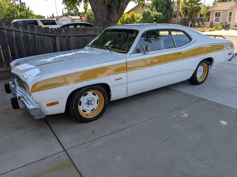 1974 Plymouth Duster 318 V8
