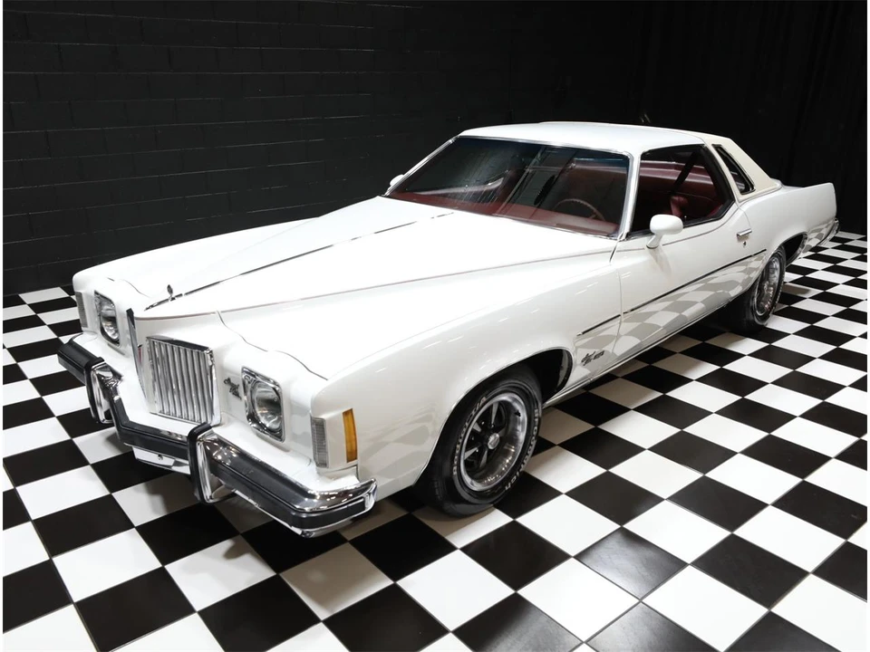 1974 Pontiac Grand Prix 3rd+ Gen - Image 6 of 31