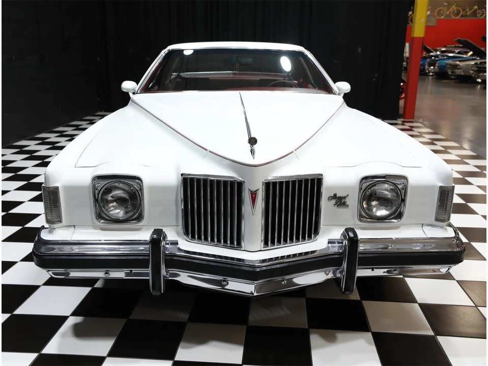 1974 Pontiac Grand Prix 3rd+ Gen - Image 13 of 31