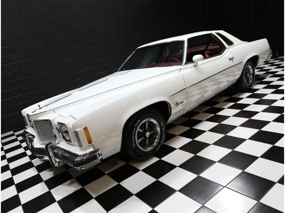 1974 Pontiac Grand Prix 3rd+ Gen - Image 8 of 31