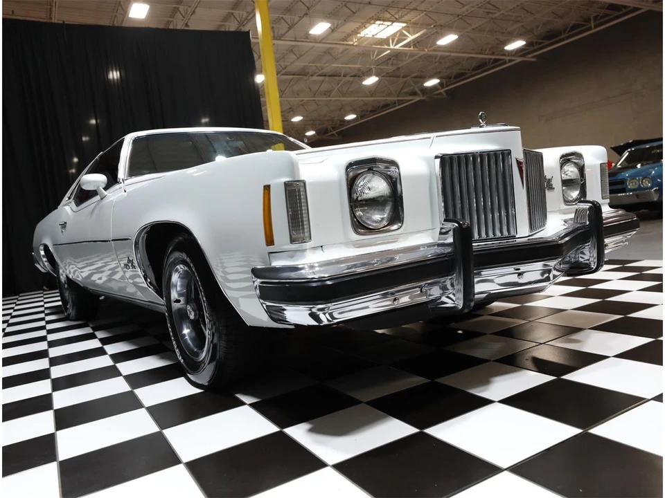 1974 Pontiac Grand Prix 3rd+ Gen - Image 15 of 31