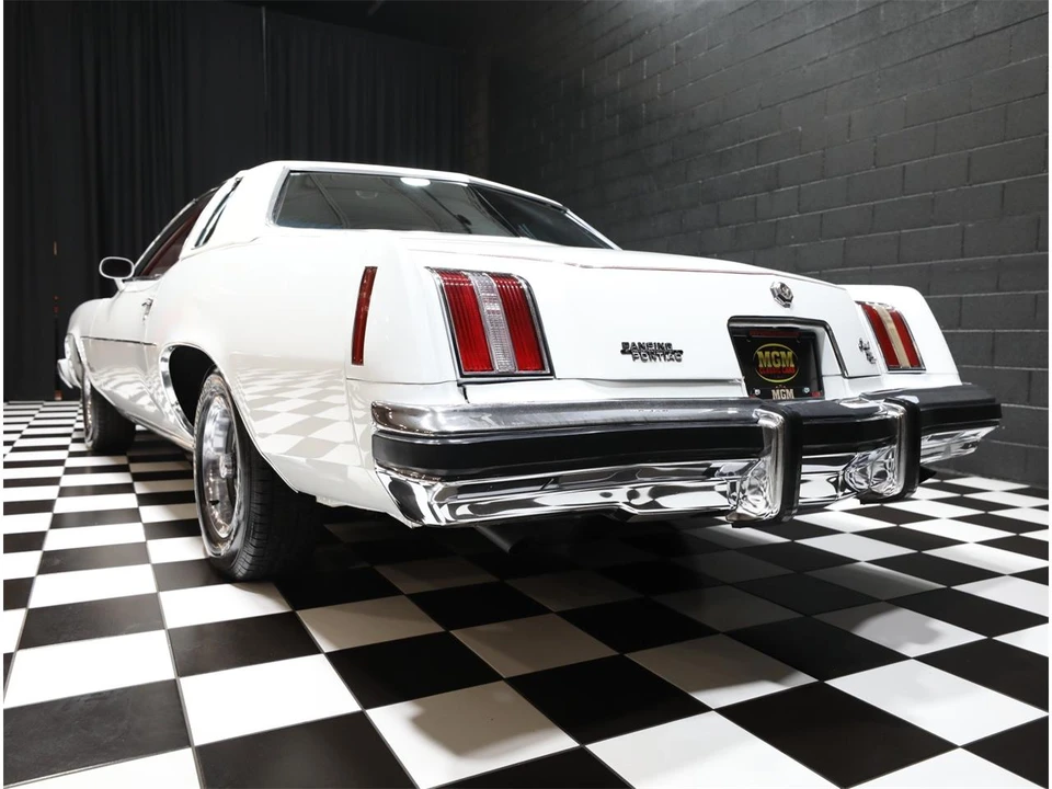 1974 Pontiac Grand Prix 3rd+ Gen - Image 27 of 31