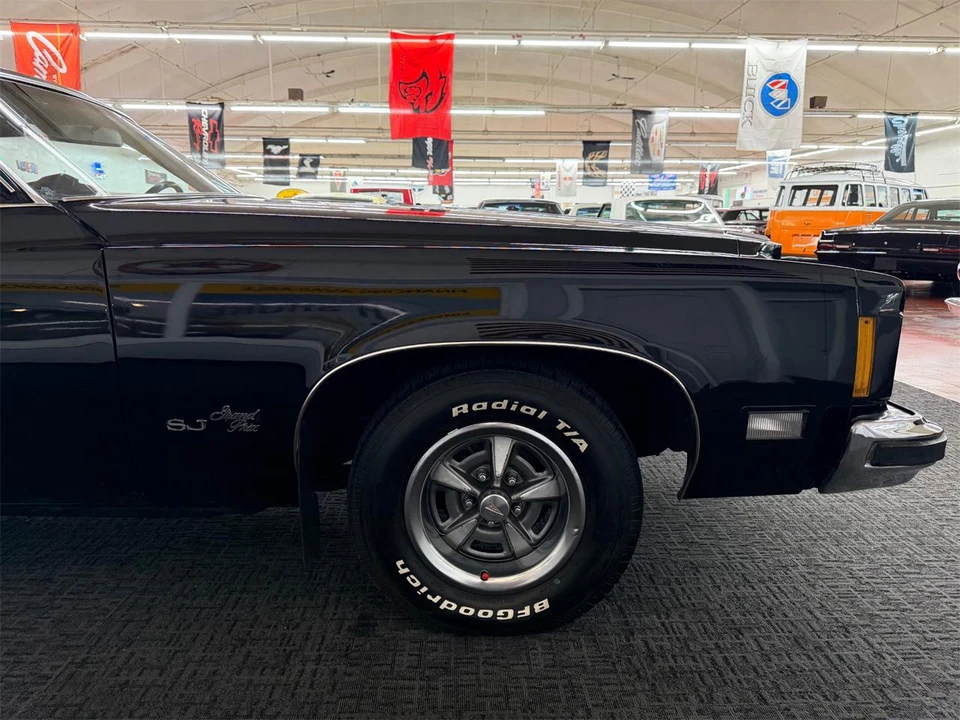 1974 Pontiac Grand Prix 3rd+ Gen - Image 27 of 31