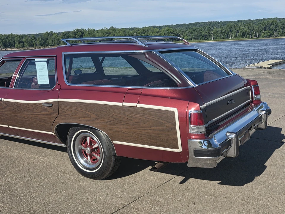 1974 Pontiac Safari - Image 8 of 31