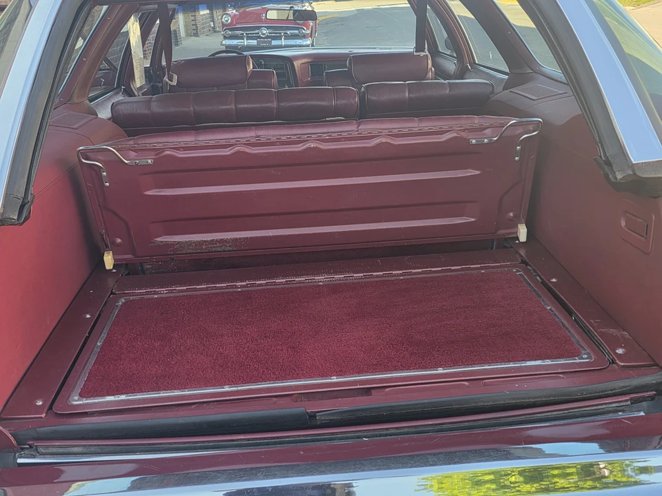 1974 Pontiac Safari - Image 18 of 31