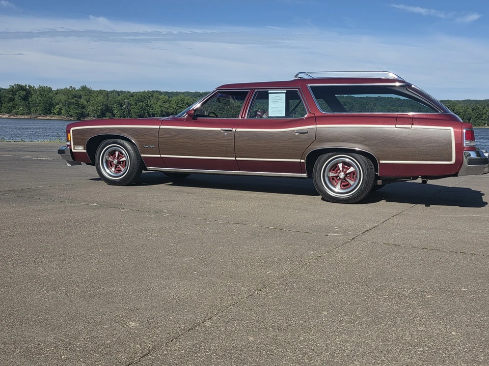 1974 Pontiac Safari - Image 7 of 31
