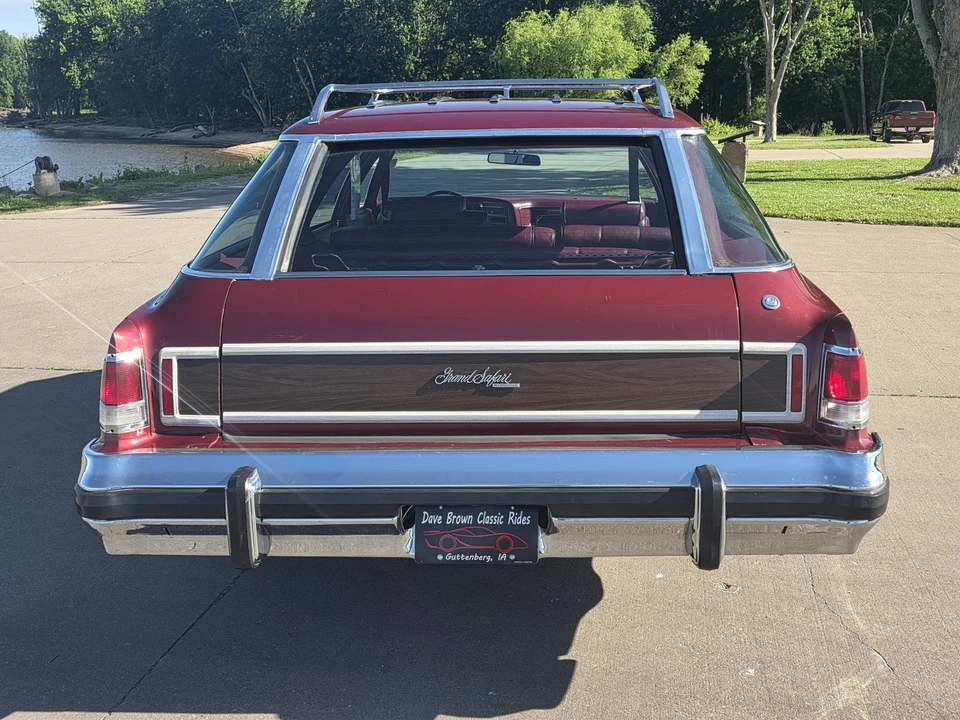 1974 Pontiac Safari - Image 12 of 31