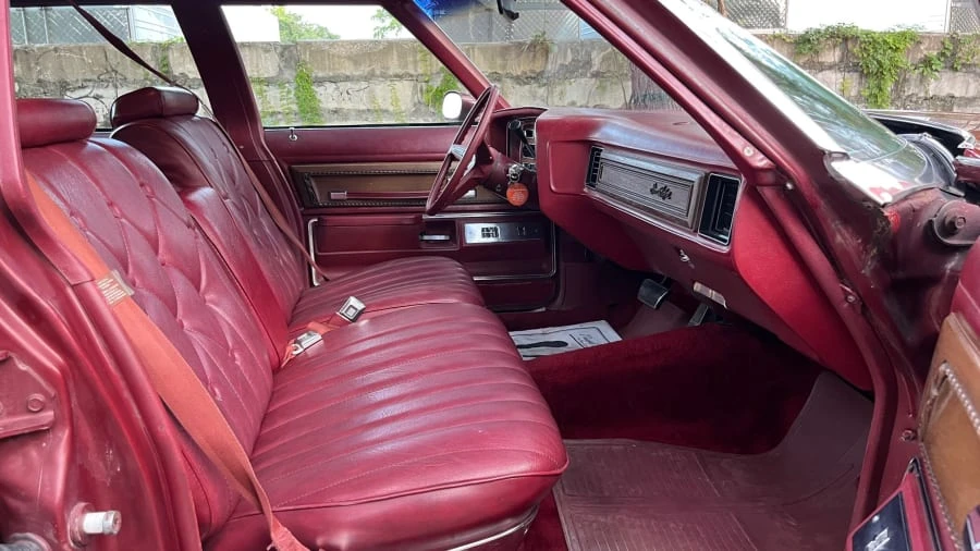 1974 Pontiac Grand Ville - Image 10 of 23