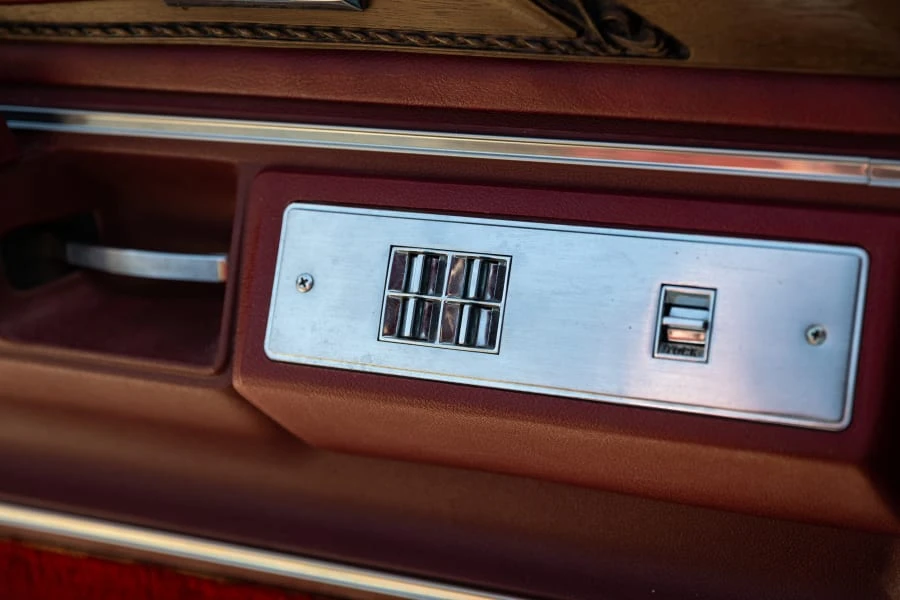 1974 Pontiac Safari - Image 16 of 25
