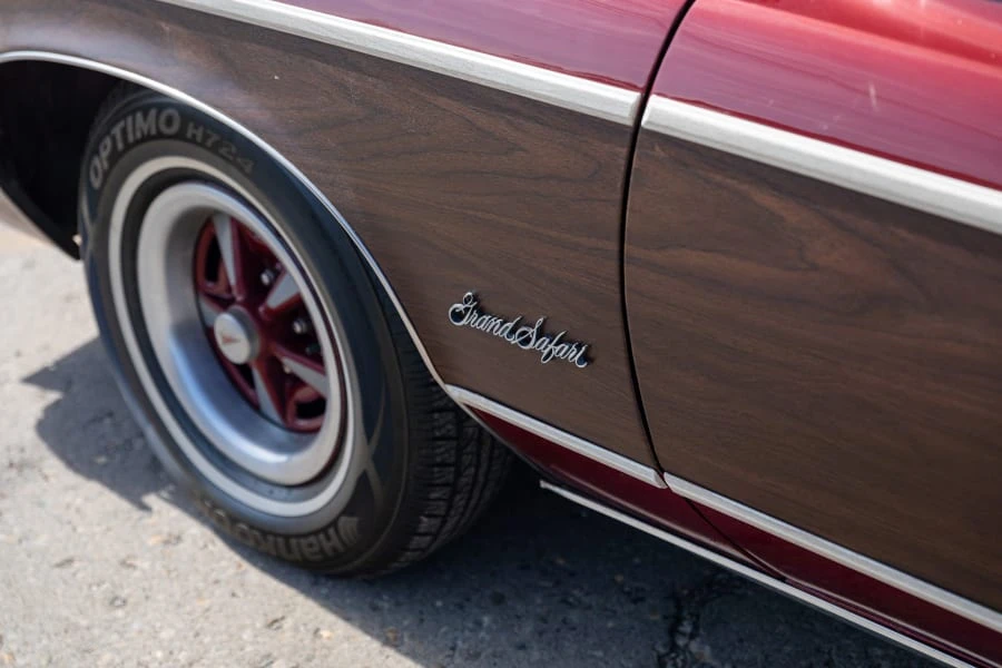 1974 Pontiac Safari - Image 8 of 25