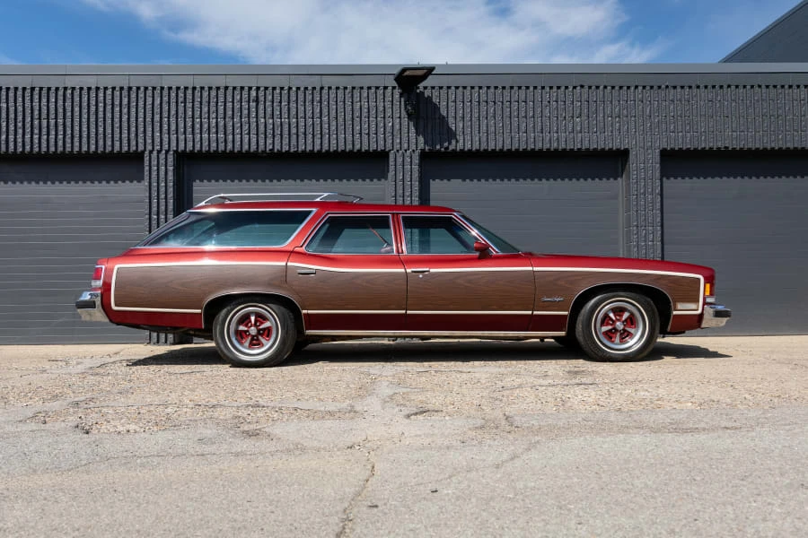 1974 Pontiac Safari - Image 2 of 25