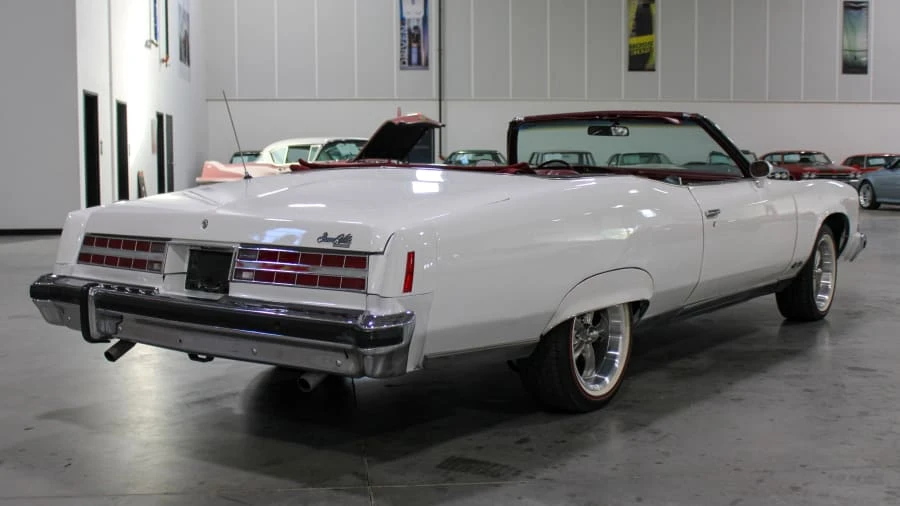 1974 Pontiac Grand Ville - Image 11 of 31