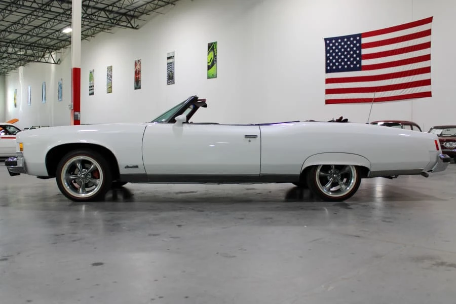 1974 Pontiac Grand Ville - Image 2 of 31