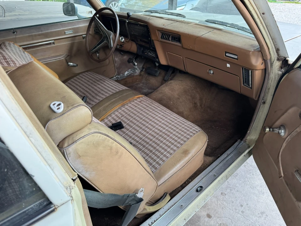 1974 Pontiac - Image 11 of 19