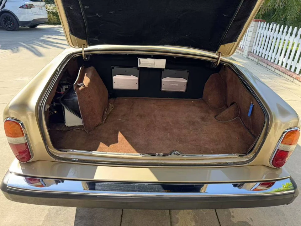 1974 Rolls-Royce Silver Shadow I - Image 10 of 12