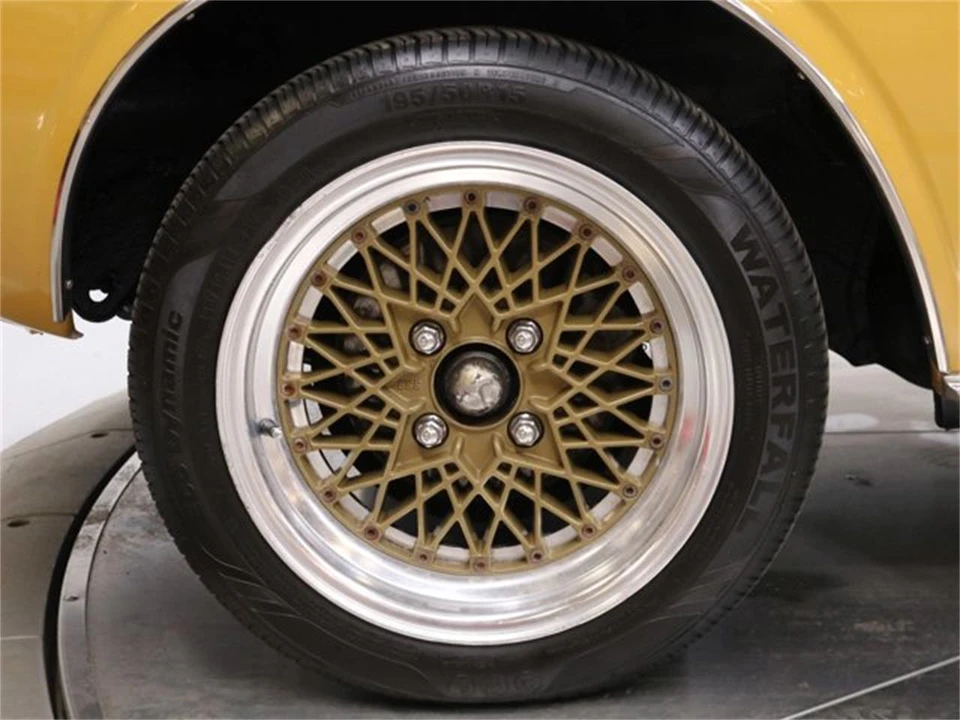 1974 Toyota Corona 5th Gen - Image 28 of 31