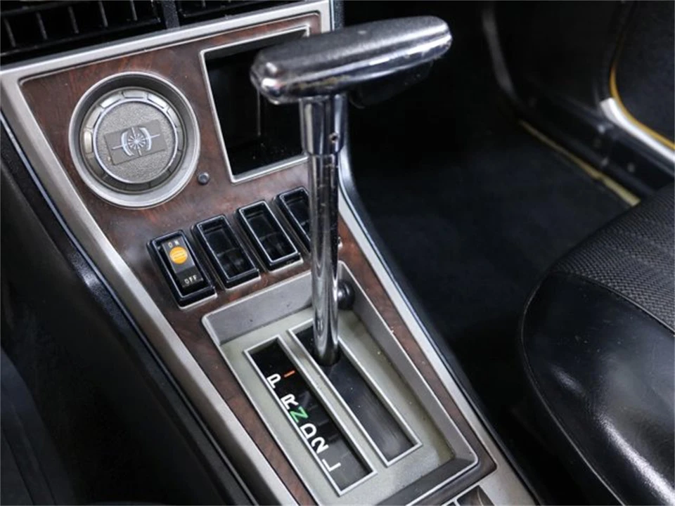 1974 Toyota Corona 5th Gen - Image 13 of 31